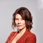 Анна Попова